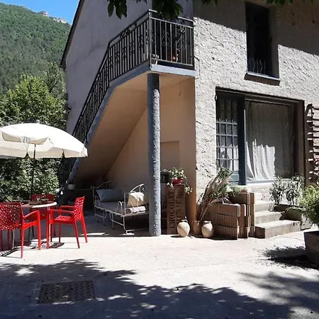 Moulin De Parayre