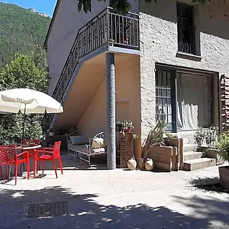 Moulin De Parayre לינה וארוחת בוקר 3*